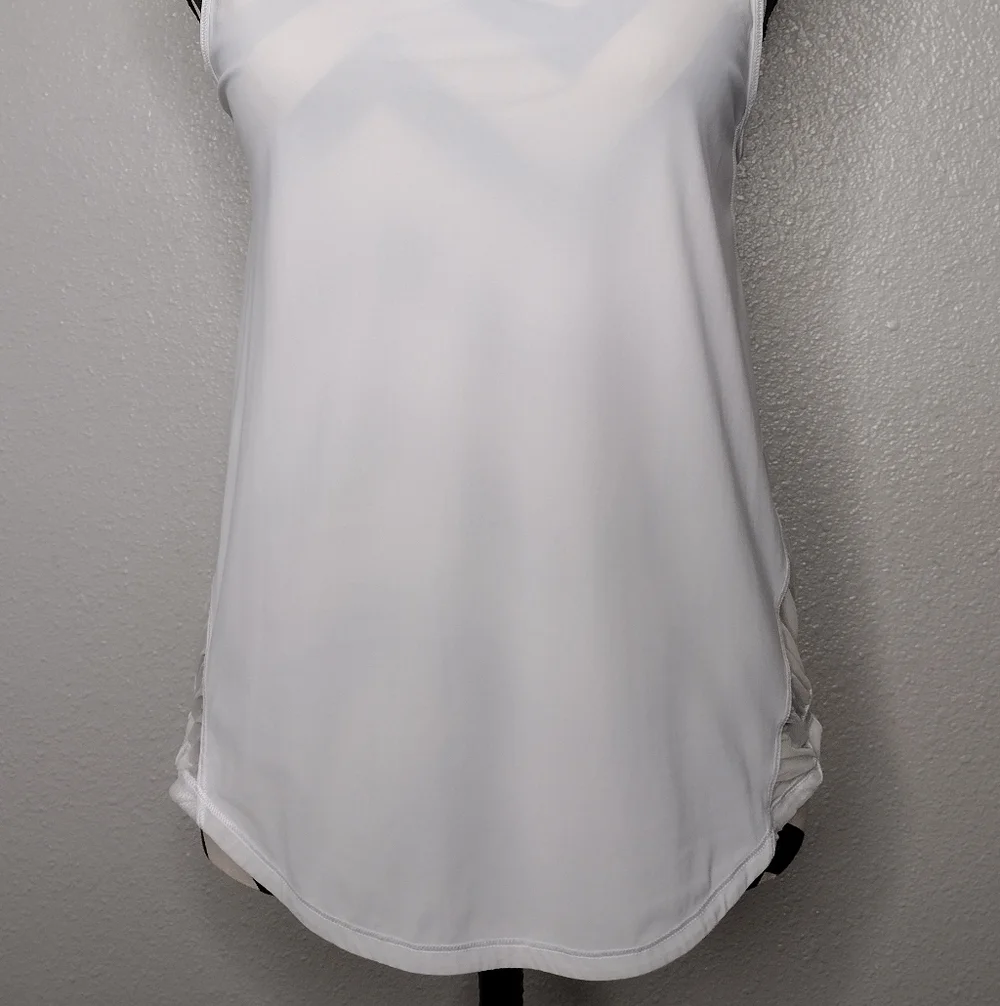 Lululemon White Workout Athletic Tank Top Sz 4